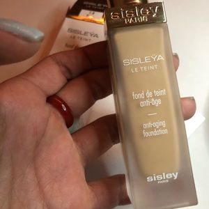 Sisley Anti-Age Foundation (2.B Linen)